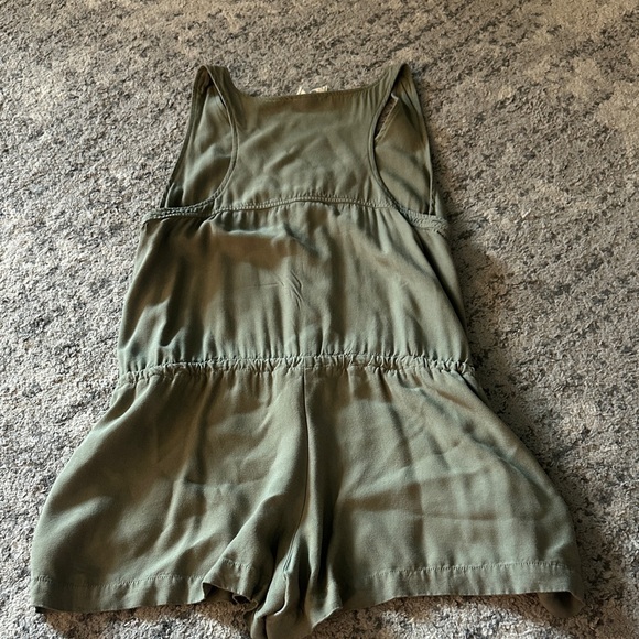 Style Rack Olive Green Romper - Picture 5 of 5